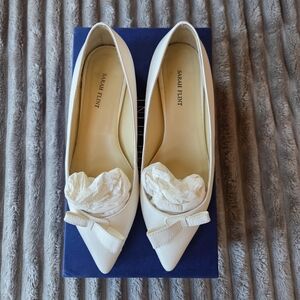 Sarah Flint Natalie White Flats Size 7